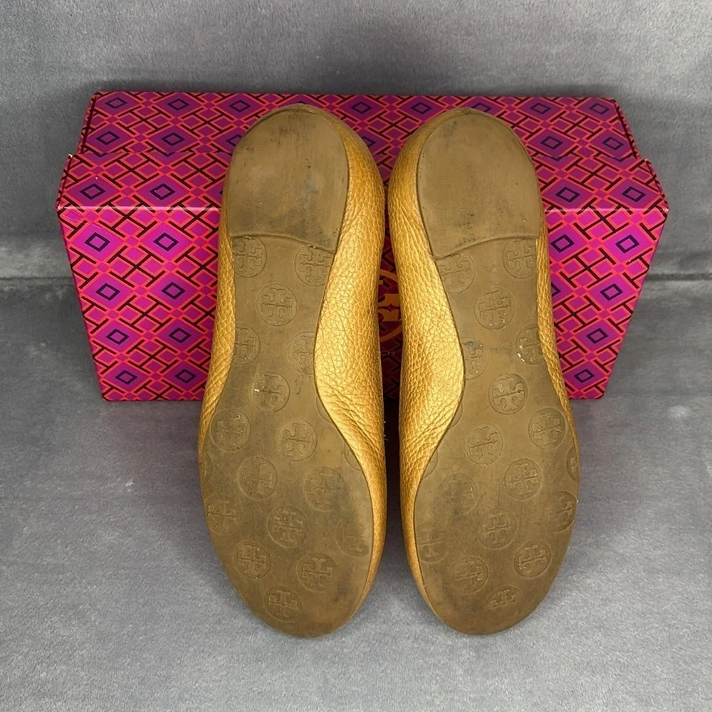 Tory Burch Reva Gold Ballet Flats Logo Medallion Sz 7.5 Classic